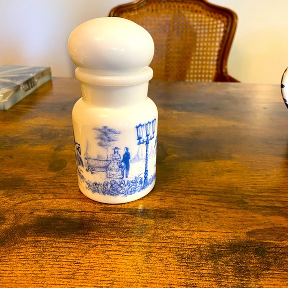 Vintage Milk Glass Apothecary Jar Blue and White Made in Belgium - Picture 3 of 8